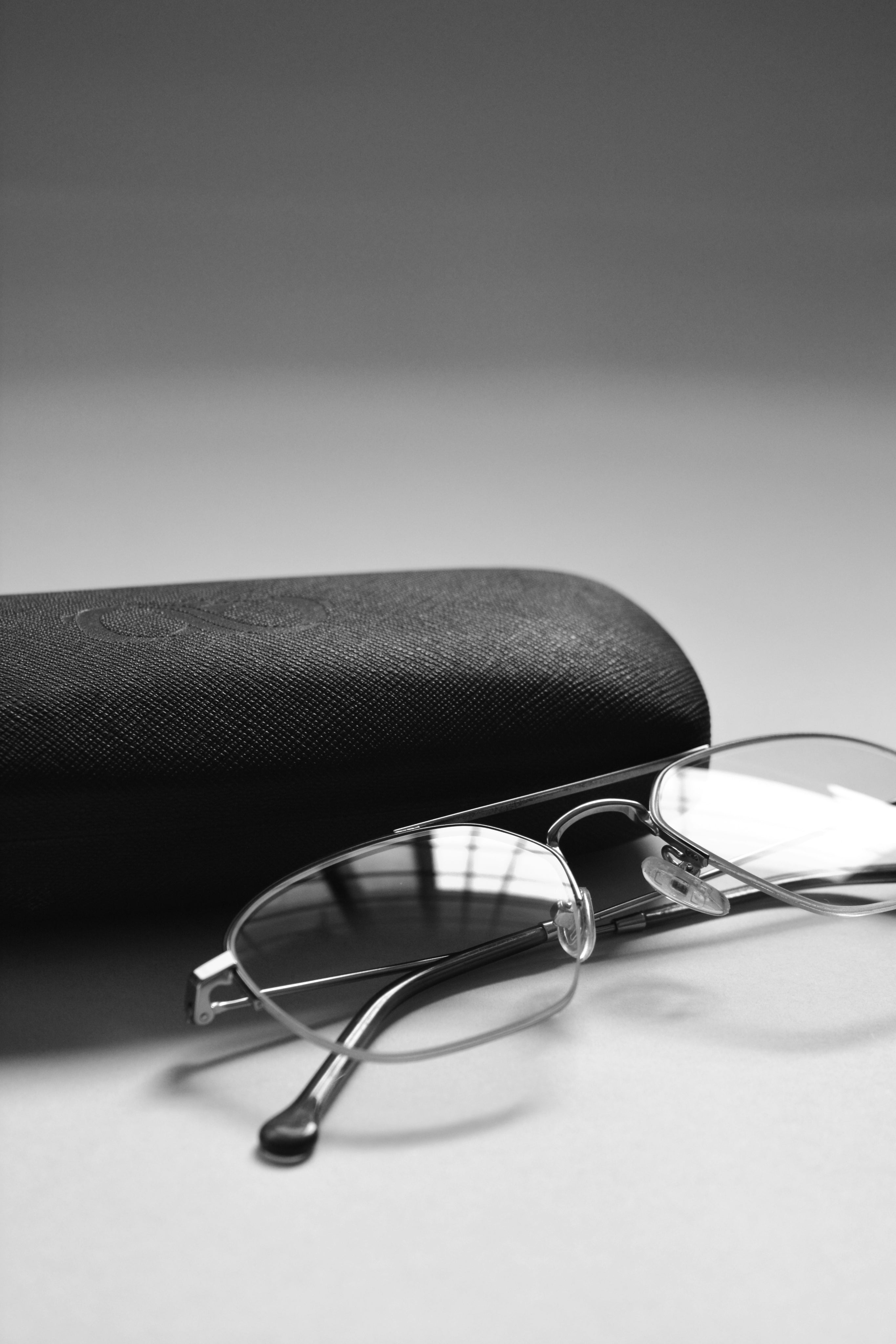 Single-vision glasses